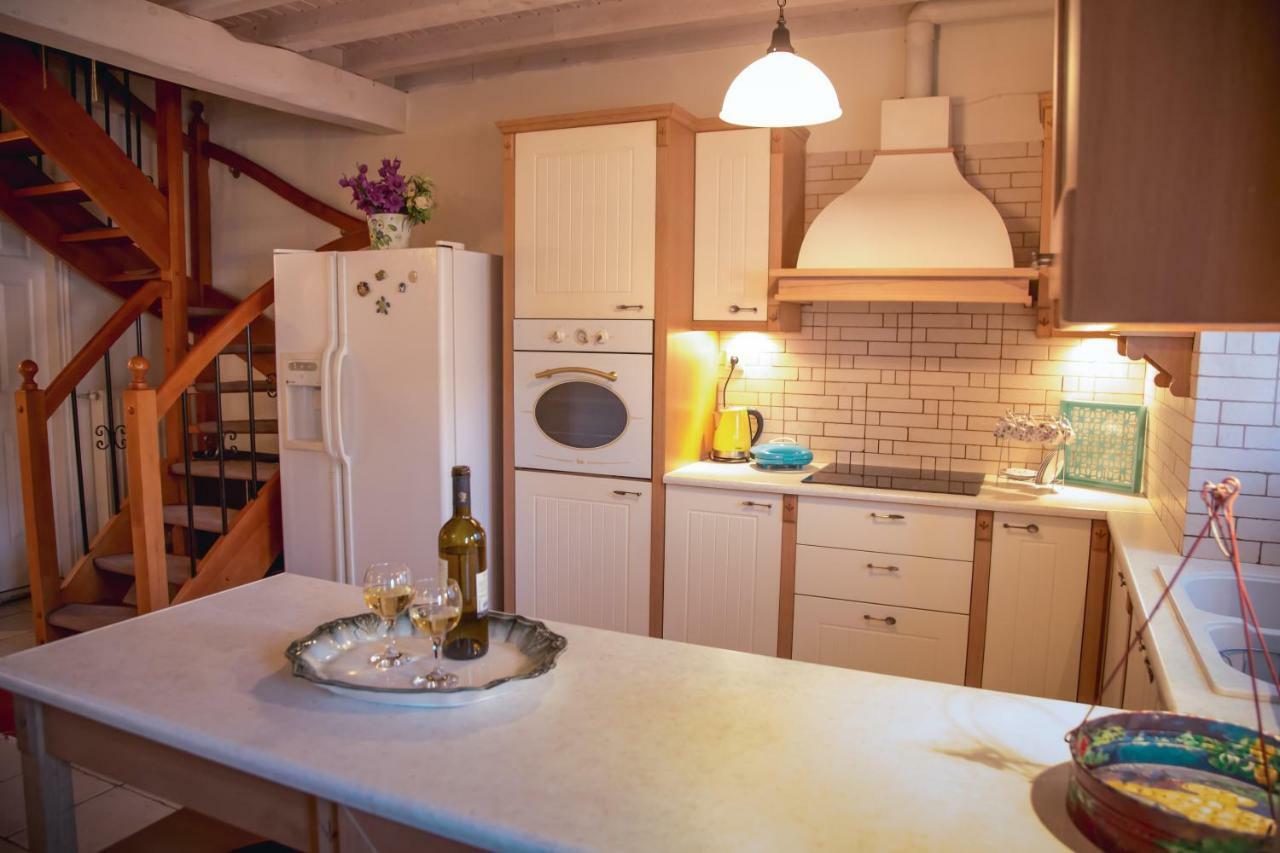 Traditional House In The Centre Of Vasiliki エクステリア 写真